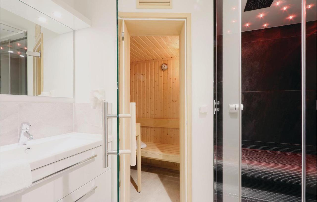 Nice Apartment In Luebeck Travemuende With Sauna Eksteriør bilde